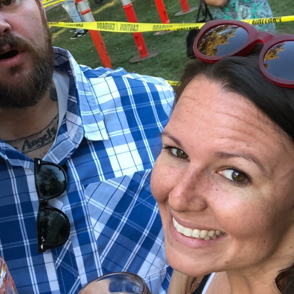 Meet your Posher, Lauren - Picture 1 of 1